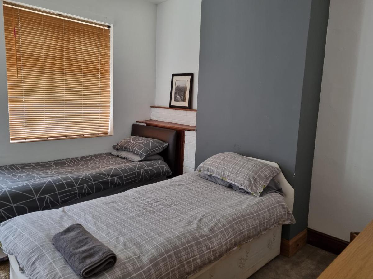 Вилла Knighton House Лестер Экстерьер фото