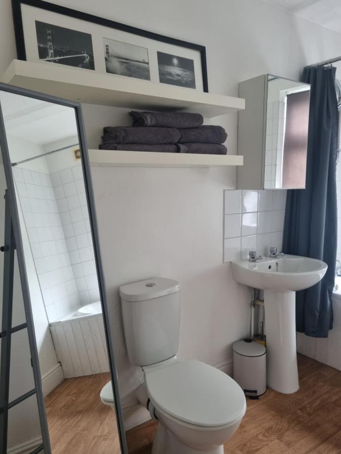 Вилла Knighton House Лестер Экстерьер фото